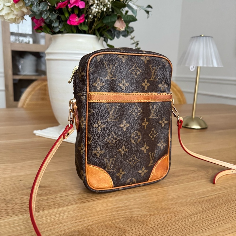 âś…AUTHENTICâś…LOUIS VUITTON DANUBE BAG - Picture 4 of 13